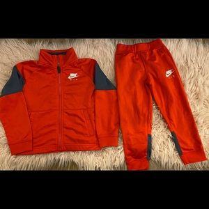 Toddler boys Nike set
